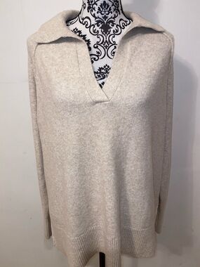 NWT!! Aerie Cream Collared V-Neck Knit Pullover Sweater Size Small Oversized